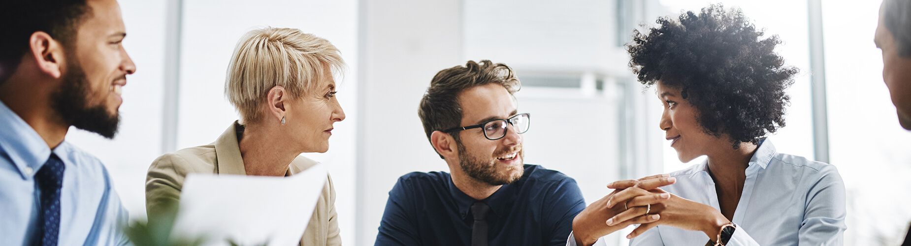 Menschen im Büro am Arbeiten
