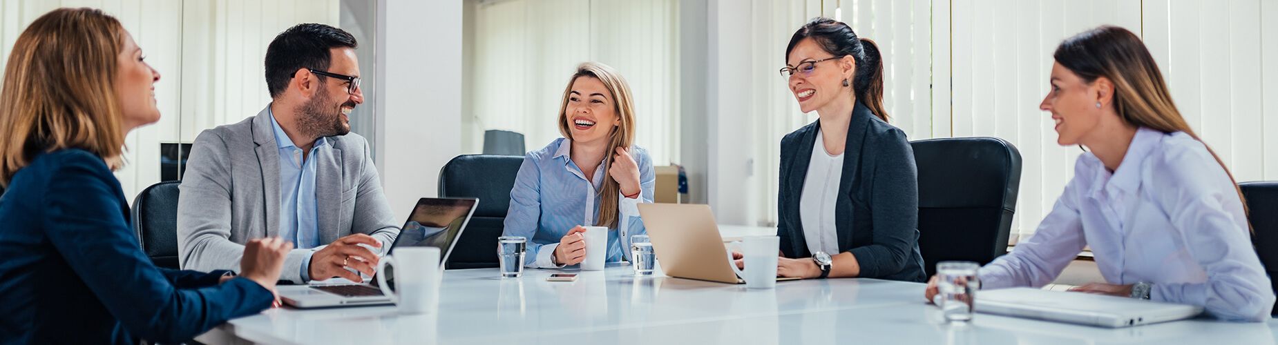 Menschen in Besprechung